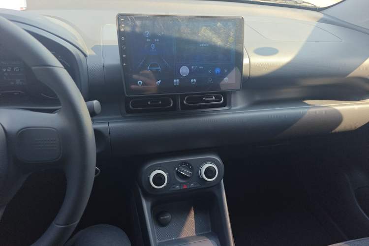 Used Wuling Hongguang New Energy 2024 All-Electric Model 300KM Practical Version