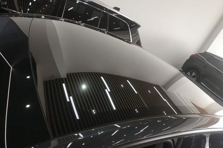 Used Tesla Model Y 2025 Long-Range All-Wheel-Drive Version
