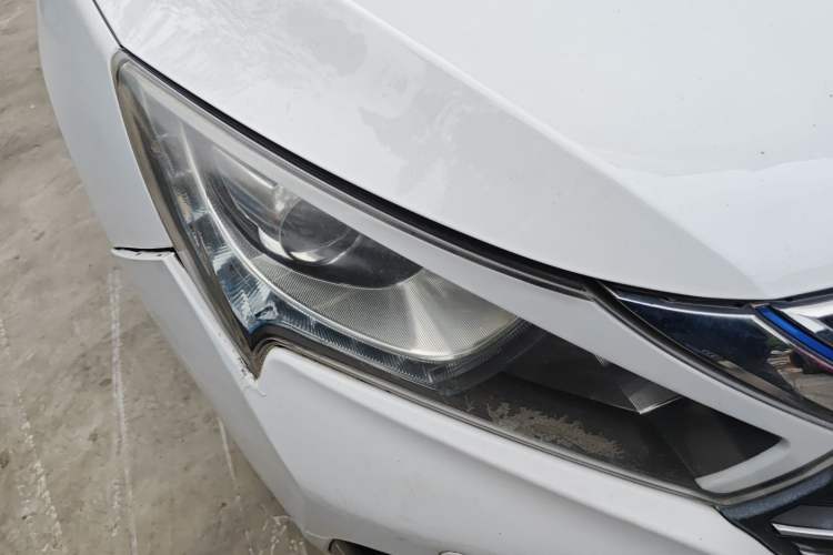 Used BYD Qin New Energy 2017 Qin 1.5T 100 Right Front Headlight