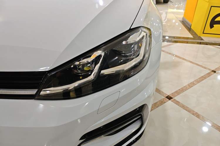 Used Volkswagen Golf 2020 Charming Edition 280TSI DSG R-Line
