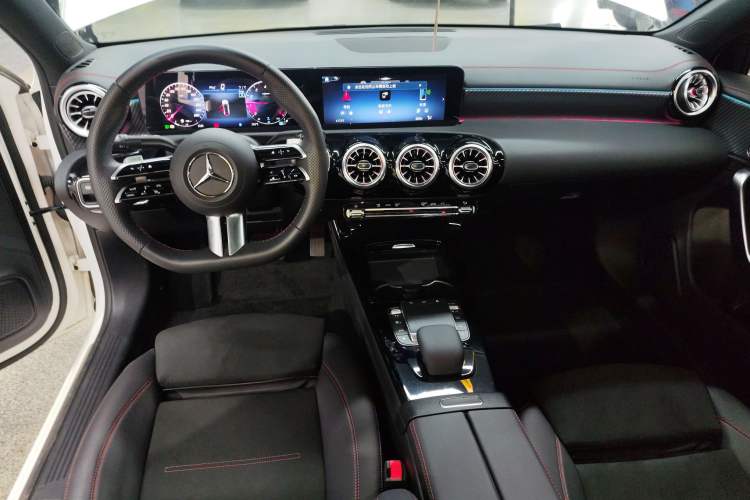 Used Mercedes-Benz A-Class 2024 A 200 L Fashion Model Center Console