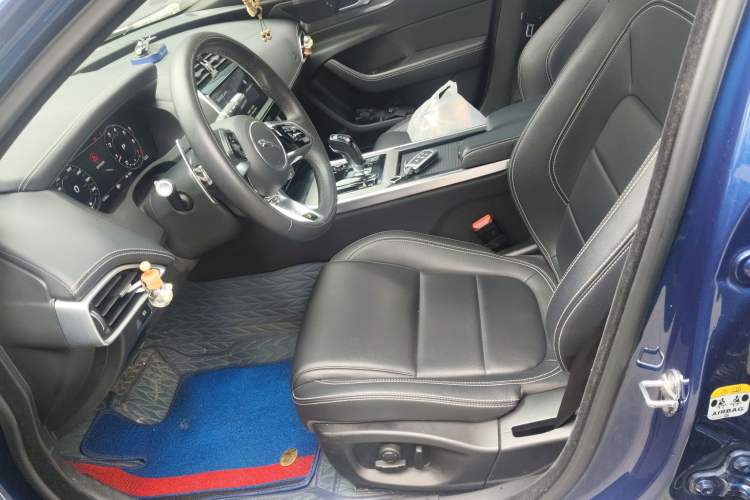 Used Jaguar XEL 2021 2.0T 250 PS R-DYNAMIC S Advanced Sport Edition Left Front Seat