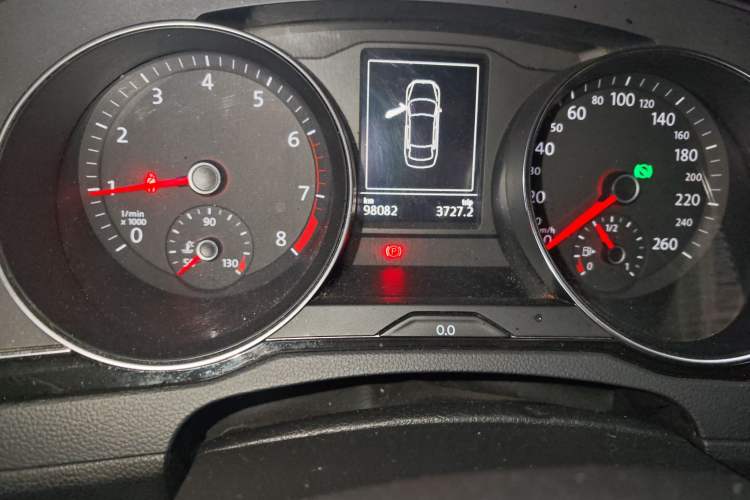 Used Volkswagen Magotan 2017 330TSI DSG Leading Model Odometer Close Up