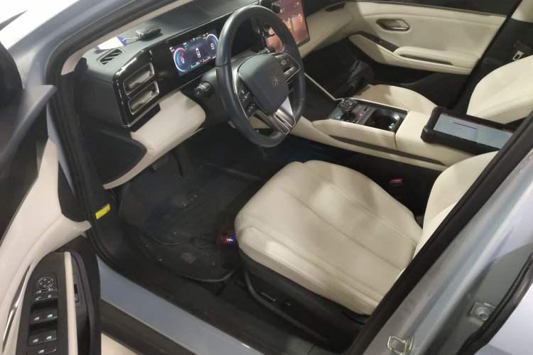 Used BYD Qin L 2024 DM-i 120KM Leading Model Driver Seat