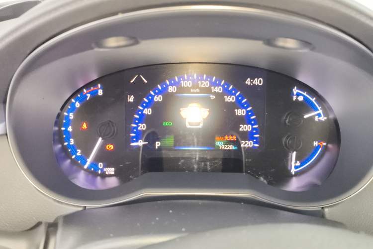 Used Toyota IZOA 2023 2.0L Enjoy Edition
