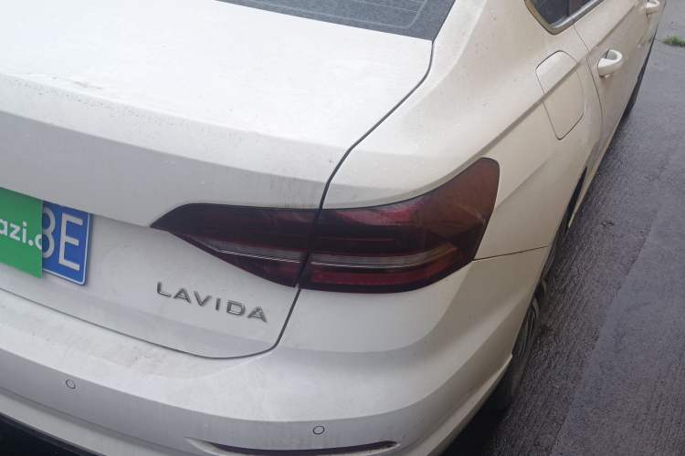 Used Volkswagen Lavida 2021 1.5L Automatic Comfort Edition Right Rear Taillight