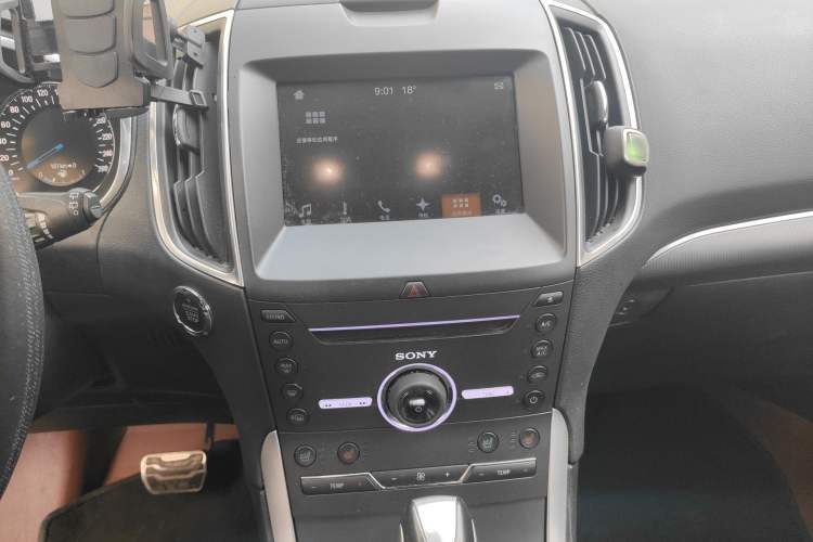 Used Ford Edge 2016 EcoBoost 245 Four-Wheel Drive Titanium 7-Seater Audio And AC Panel