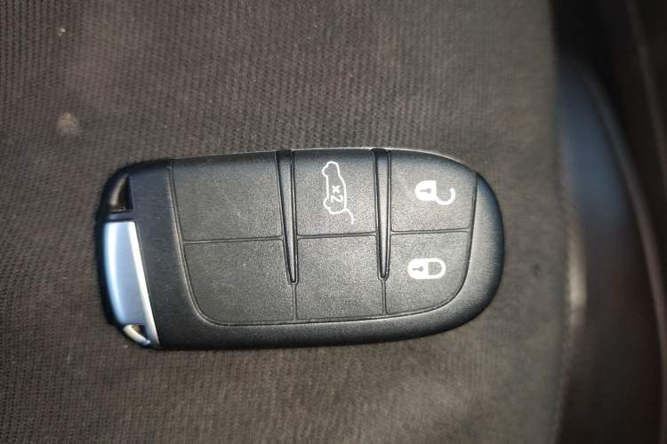 Used Jeep Grand Cherokee 2015 3.6L Flagship Prestige Edition
