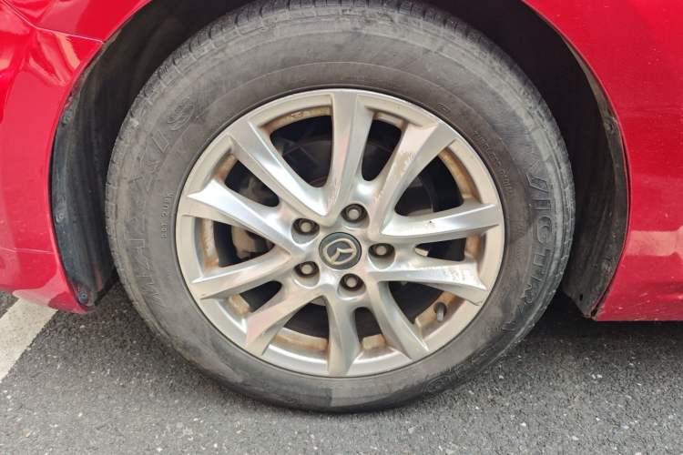 Used Mazda 3 Axela 2014 Sedan 1.5L Automatic Comfort Model