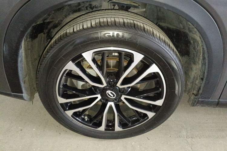 Used GAC Trumpchi GS4 PLUS 2021 270T Automatic Star Edition Left Front Wheel Hub