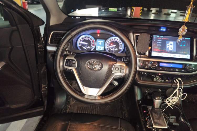 Used Toyota Highlander 2015 2.0T Four-Wheel Drive Luxury Edition 7-Seater