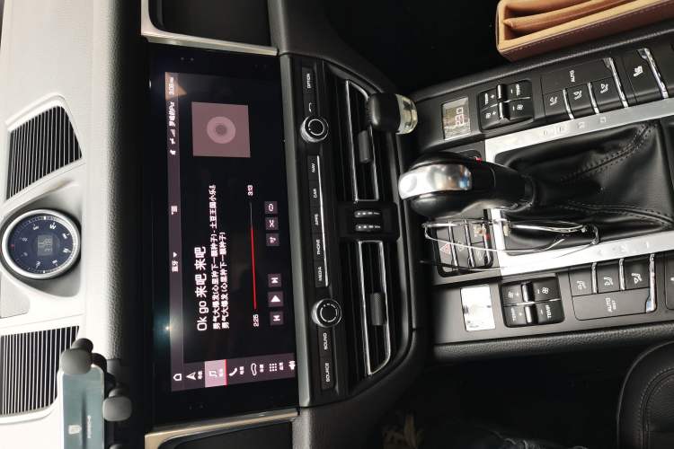 Used Porsche Macan 2018 Macan 2.0T