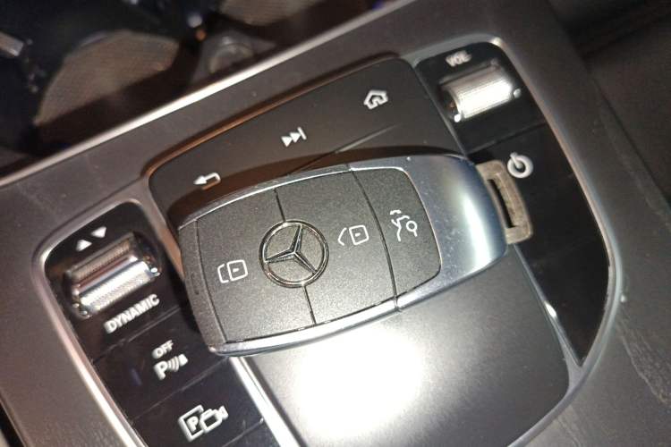 Used Mercedes-Benz C-Class 2021 C 260 L Sport Edition Star Collection Vehicle Key