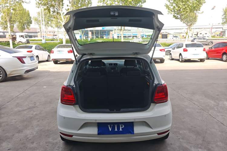 Used Volkswagen Polo 2014 1.4L Automatic Comfort Edition Trunk