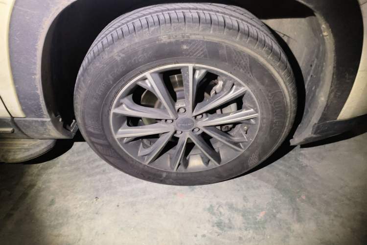 Used JETOUR X90 2019 1.5T DCT Enjoyment Version 5 Seats China VI Standard Right Front Wheel Hub