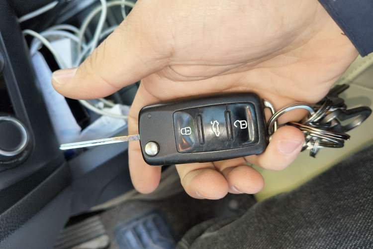 Used Volkswagen Sagitar 2014 Revised Version 1.6L Manual Comfort Edition
