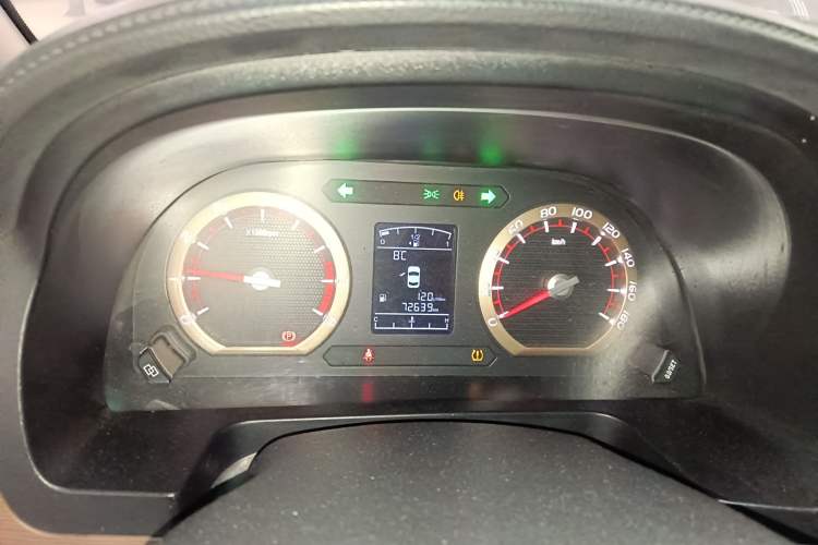 Used FORTHING Lingzhi 2019 Facelifted M5L 1.6L 7-Seater Base Model China VI Standard
