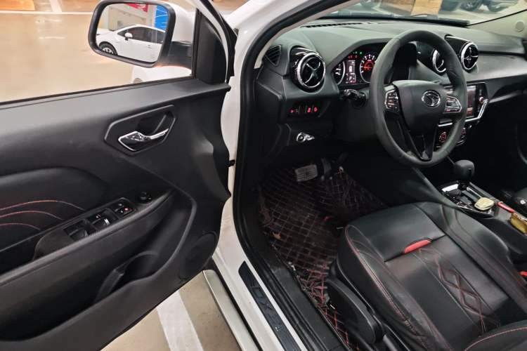 Used Soueast DX3 2018 1.5T CVT Luxury Model
