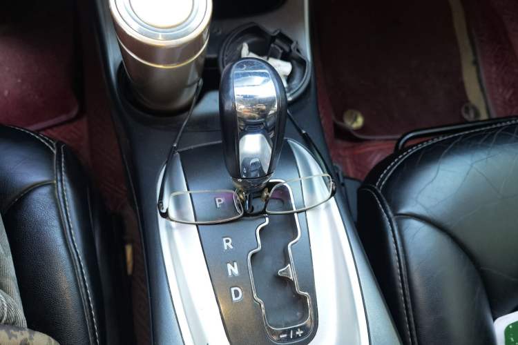 Used Dodge Journey 2013 2.4L Two-Wheel Drive Luxury Version