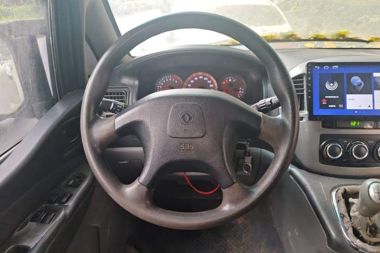 Used FORTHING Lingzhi 2014 M5 QA 2.4L 7-seat Long-wheelbase Luxury Model
