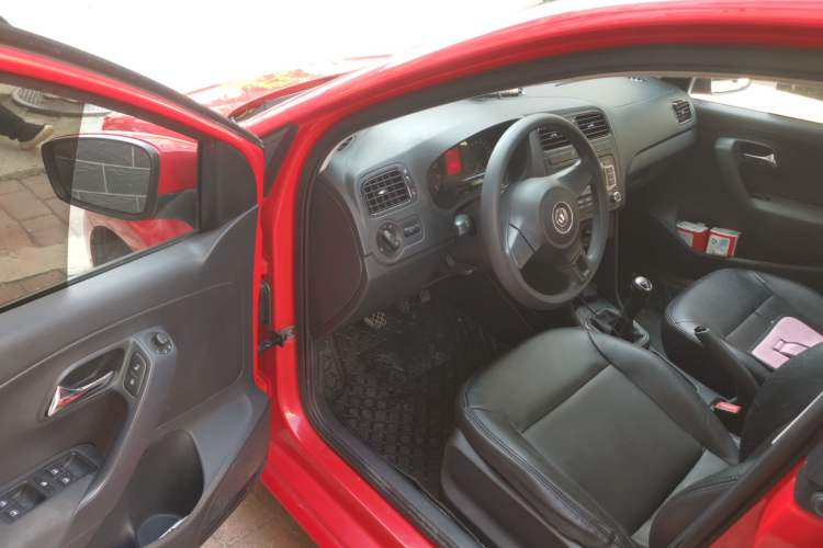 Used Volkswagen Polo 2013 1.4L Manual Fashion Edition