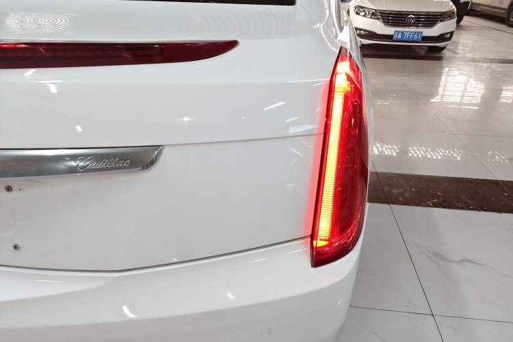 Used Cadillac XTS 2014 28T Comfort Version