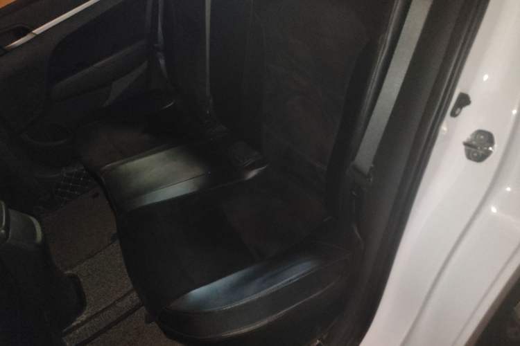 Used Hyundai Elantra (6th Generation / Lingdong) 2016 1.6L Automatic ZhiXuan – Elite Version Left Rear Seat