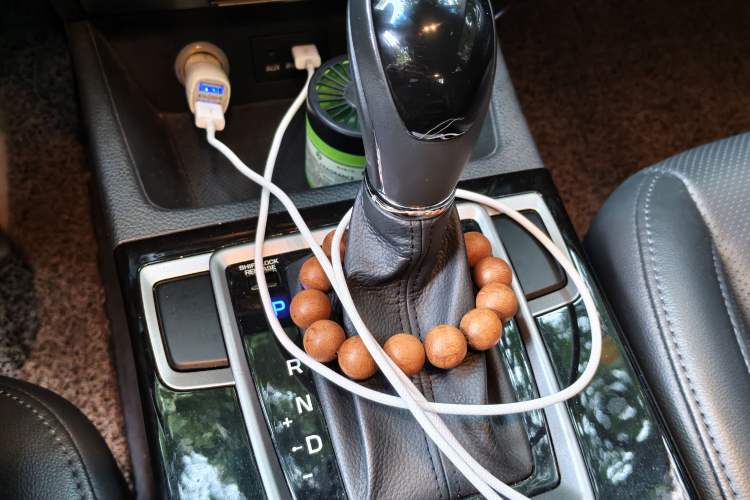 Used Hyundai Mistra 2014 1.8L Automatic Deluxe DLX Model Gear Lever