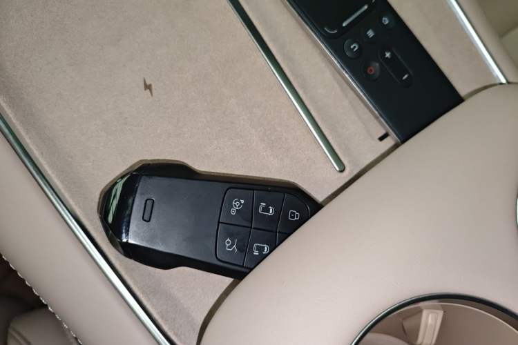 Used XPeng X9 2025 650 Long-Range Max