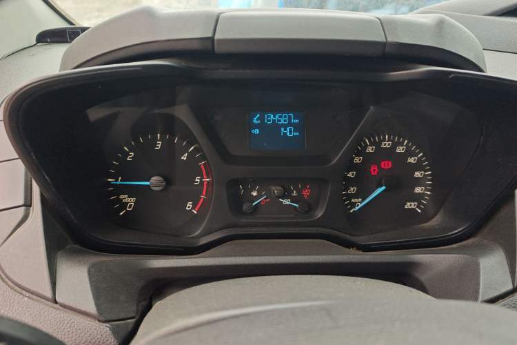 Used Ford Transit 2019 2.0T Diesel Multi-Purpose Commercial Vehicle Mid-Drive Mid-Roof 6-Seater China VI Standard
