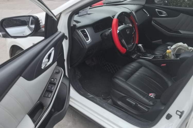 Used Luxgen 5 2015 1.8T Automatic ZhiZun Model
