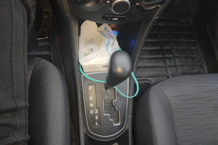 Used Hyundai Verna Ray 2014 1.4L Automatic GLX
