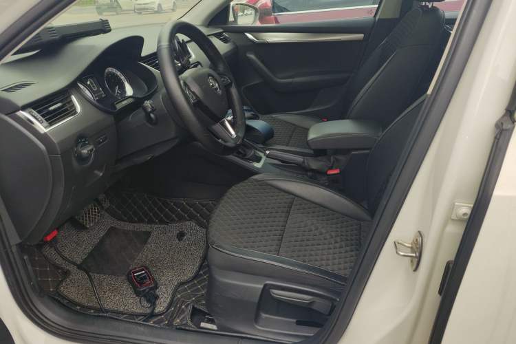 Used Skoda Octavia 2019 TSI230 DSG SmartDrive Luxury Edition China VI