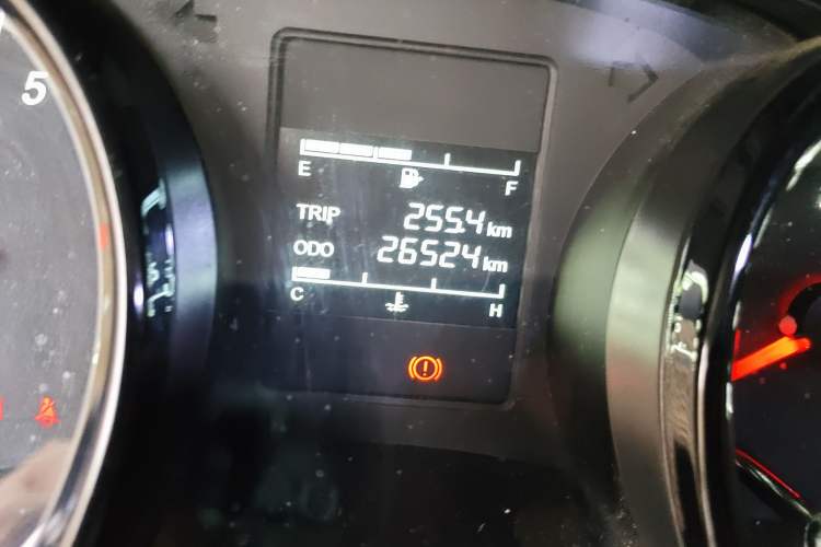 Used Wuling Zhengcheng 2021 1.5T Manual Comfort Version Odometer Close Up