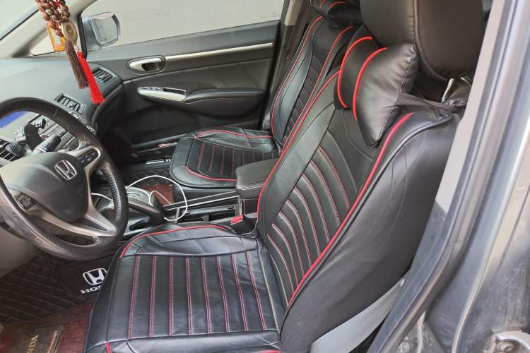 Used Honda Civic 2009 1.8L automatic luxury edition
