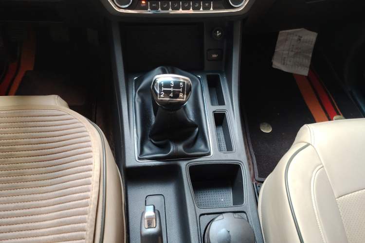 Used Isuzu TAGA Dargo H 2021 3.0T Diesel Manual 4x4 Value Edition Long Wheelbase 4KH1CT6H1