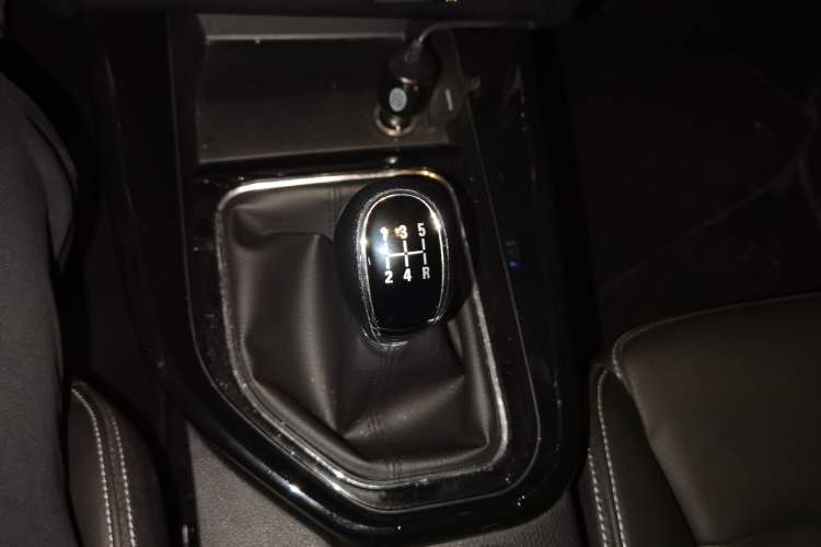 Used Dongfeng Fengon S560 2019 1.8L Manual Urban Model Gear Lever