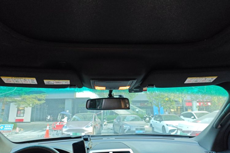 Used Ford Explorer 2013 3.5L Deluxe Model
