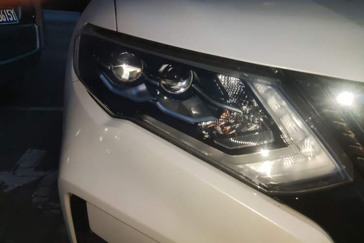 Used Nissan X-Trail 2020 2.0L XL Premium CVT 2WD SmartConnect Luxury Edition Right Front Headlight
