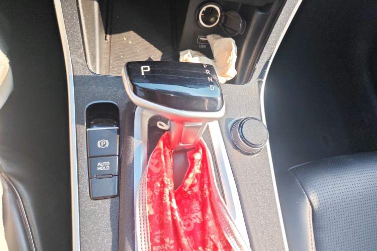 Used Kia KX3 2021 1.5L CVT Trend Edition Gear Lever