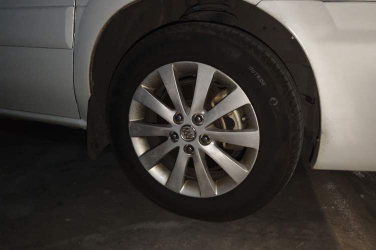 Used Buick GL8 2014 2.4L Classic Edition