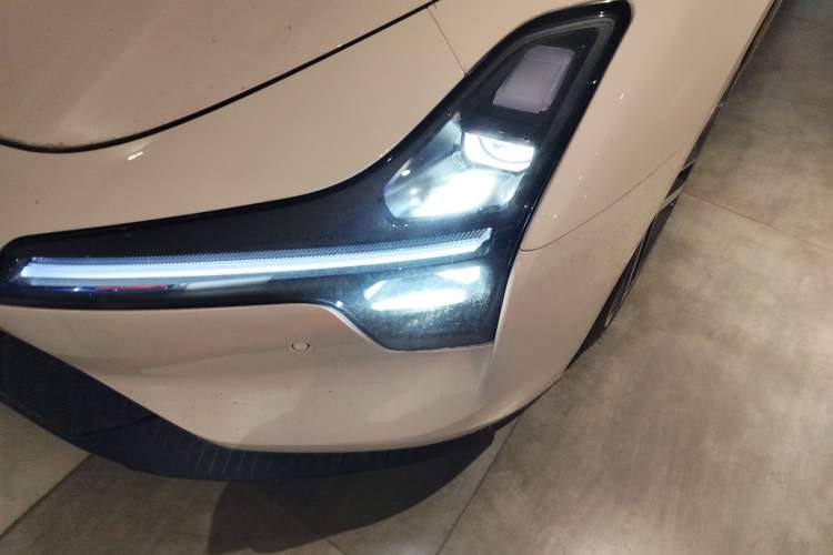 Used XPeng MONA M03 2025 600 with Ultra-Long Range Max Left Front Headlight