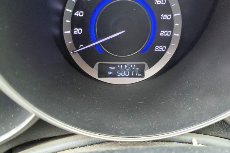 Used CHANGAN Eado 2015 1.6L Manual Luxury Model China IV Standard Odometer Close Up