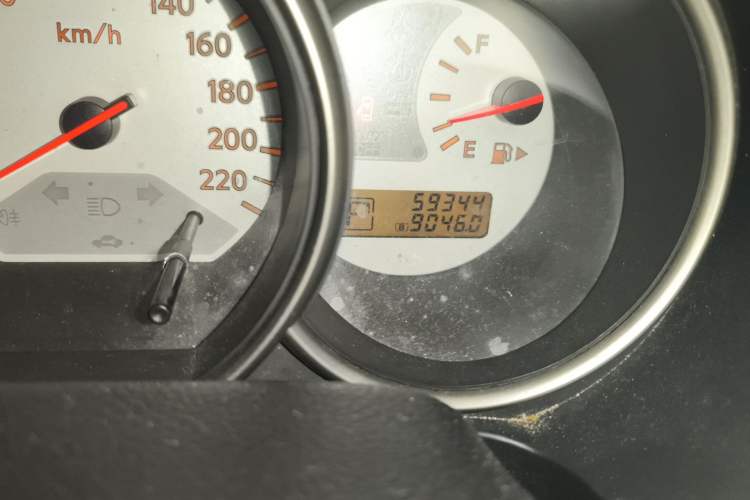 Used Nissan Livina 2010 JINRUI Edition 1.6L Automatic Standard Model
