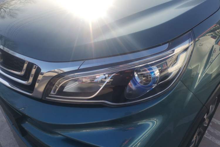 Used Geely Auto Vision X3 2019 Upgraded Model 1.5L Manual Elite Version
