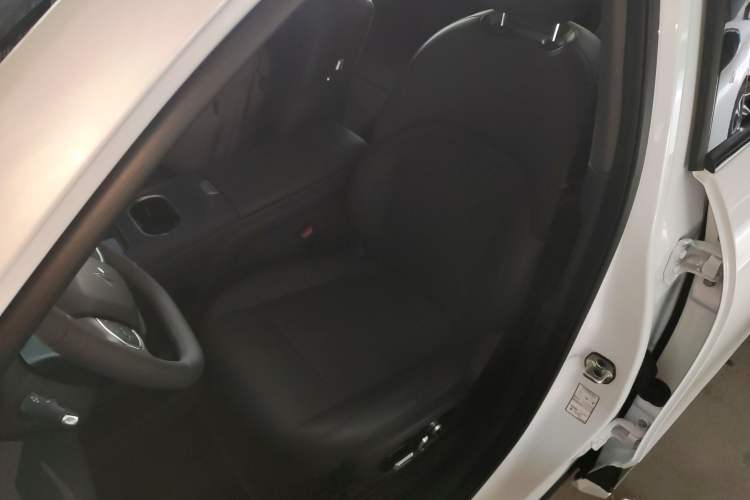 Used Dongfeng eπ eπ008 2026 Model Six-Seat Pure-Electric Family Edition