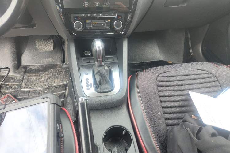 Used Volkswagen Sagitar 2014 1.4TSI Automatic Luxury Model
