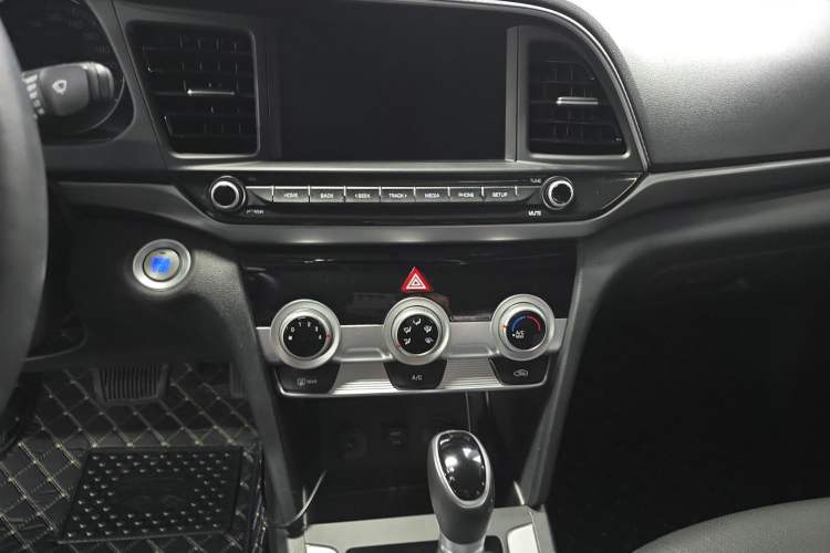 Used Hyundai Elantra (6th Generation / Lingdong) 2020 1.5L CVT Smart & Stylish – Elite Version Audio And AC Panel