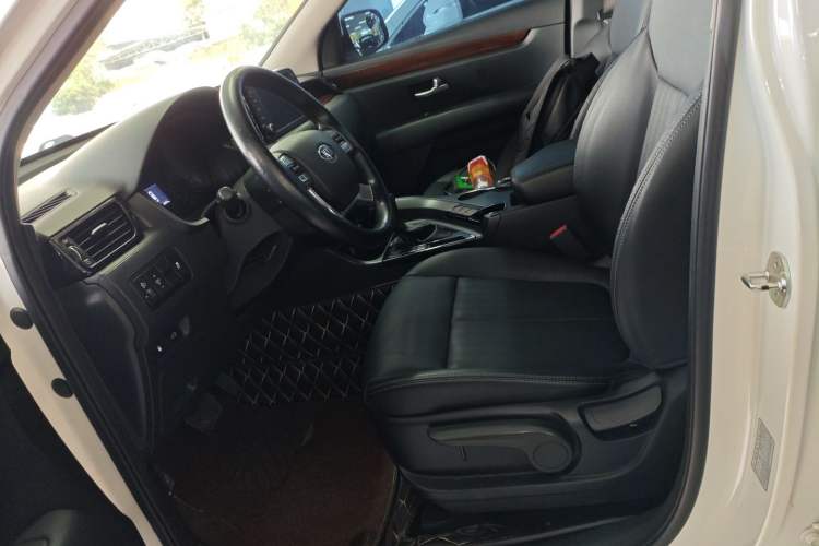 Used Kia KX7 2017 2.0L Automatic 2WD GLS 5-Seater
