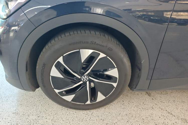 Used Volkswagen ID.4 CROZZ 2025 Pure Edition Left Front Wheel Hub